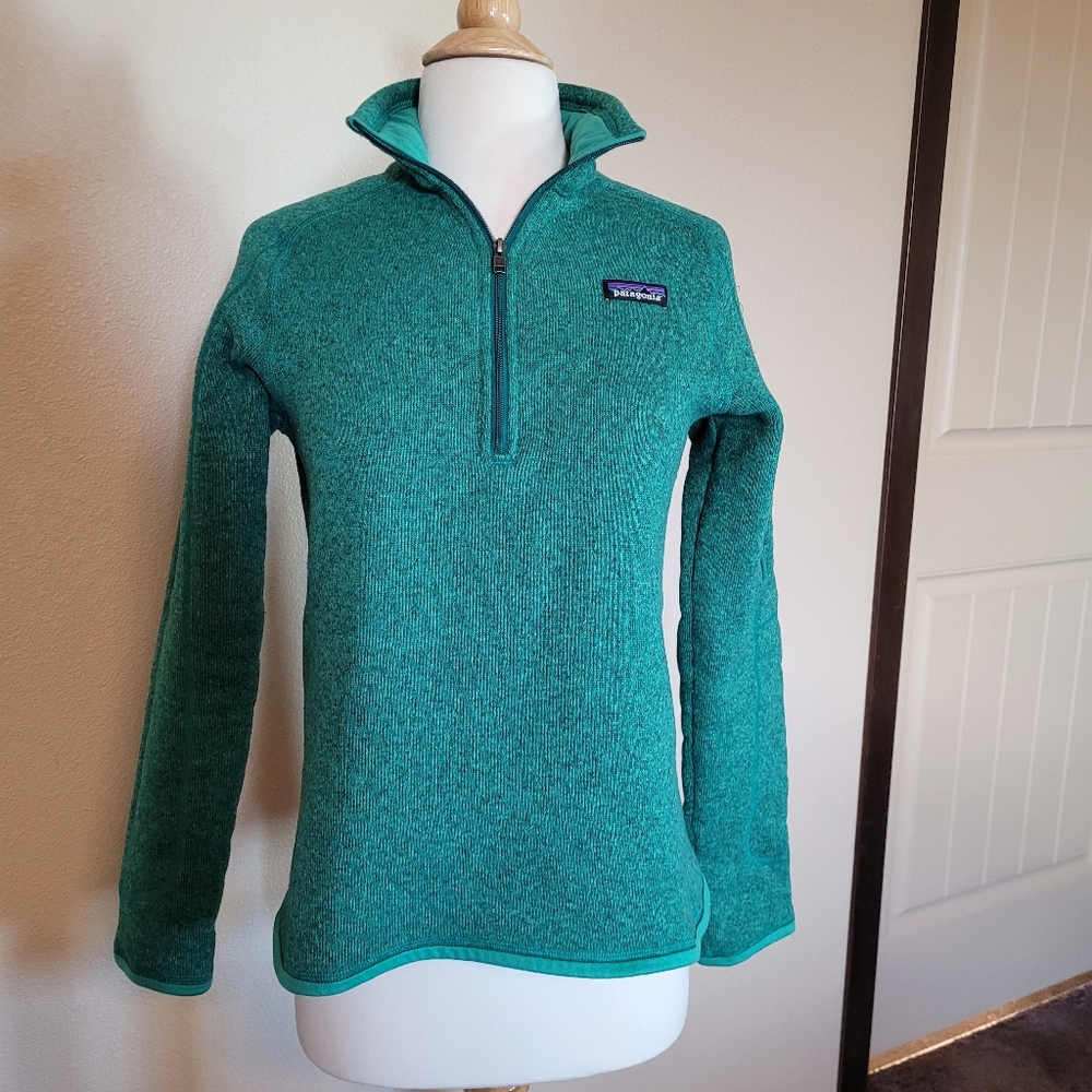 Patagonia half zip green pullover sweater